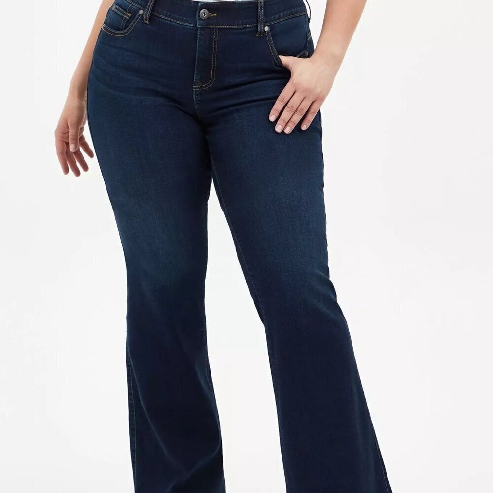 Torrid Dark Wash Bombshell Flare High-Rise Jean in Size 24 S (Short)